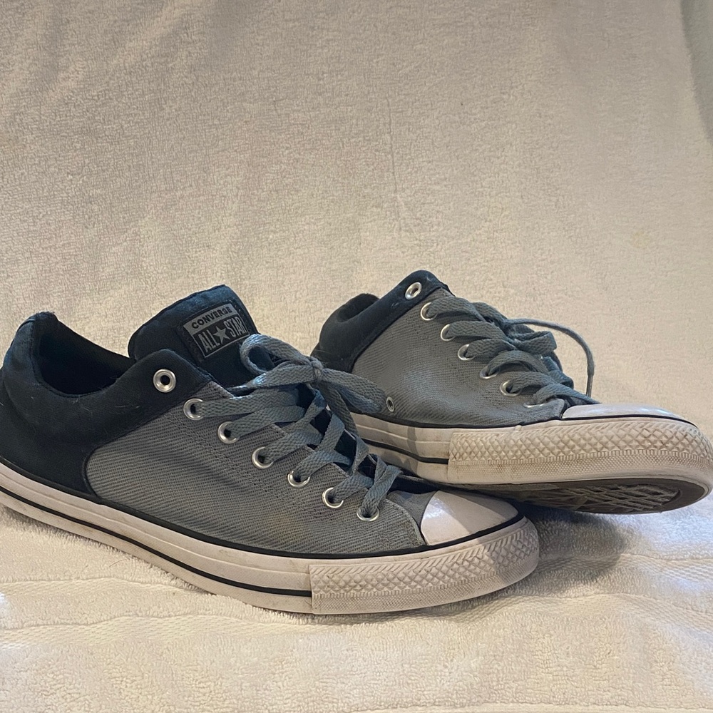 Converse Men's Black and Gray Low-Top Sneakers